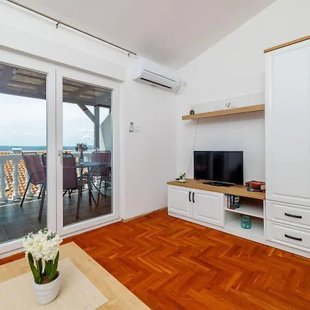 Atemberaubendes 150 Meter Zum Mit Jacuzzi, Meerblick, Pool, Billardtisch Dramalj