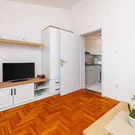 Daire Atemberaubendes 150 Meter Zum Mit Jacuzzi, Meerblick, Pool, Billardtisch
