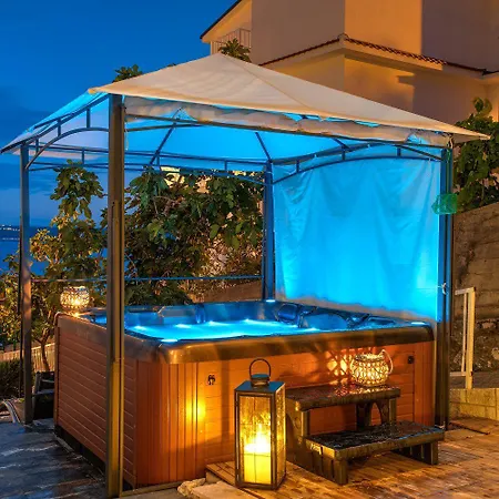Atemberaubendes 150 Meter Zum Mit Jacuzzi, Meerblick, Pool, Billardtisch