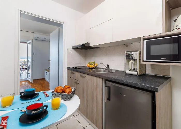 Atemberaubendes 150 Meter Zum Mit Jacuzzi, Meerblick, Pool, Billardtisch Apartament Dramalj