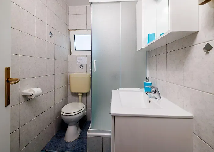 Atemberaubendes 150 Meter Zum Mit Jacuzzi, Meerblick, Pool, Billardtisch Dramalj