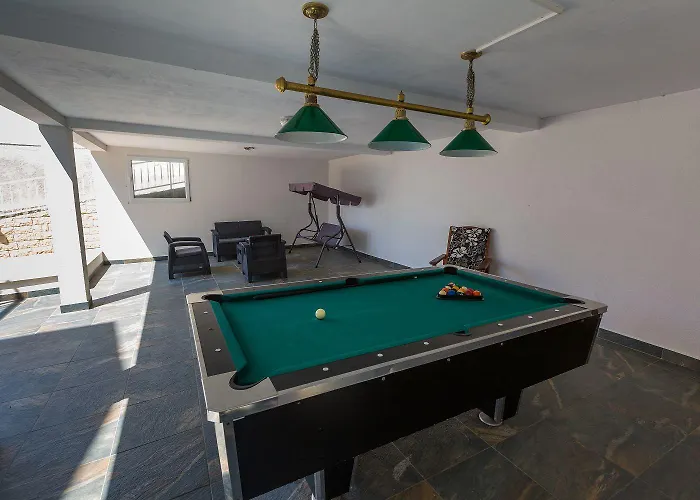 Apartament Atemberaubendes 150 Meter Zum Mit Jacuzzi, Meerblick, Pool, Billardtisch Dramalj