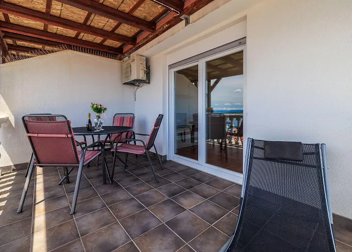 Apartament Atemberaubendes 150 Meter Zum Mit Jacuzzi, Meerblick, Pool, Billardtisch Dramalj