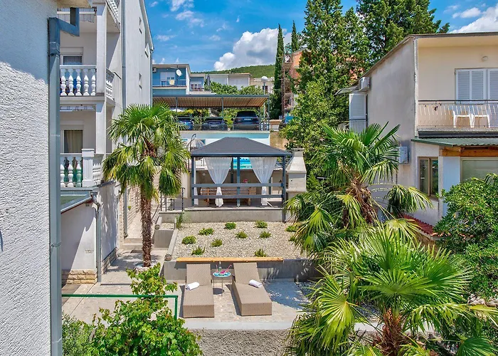 Atemberaubendes 150 Meter Zum Mit Jacuzzi, Meerblick, Pool, Billardtisch